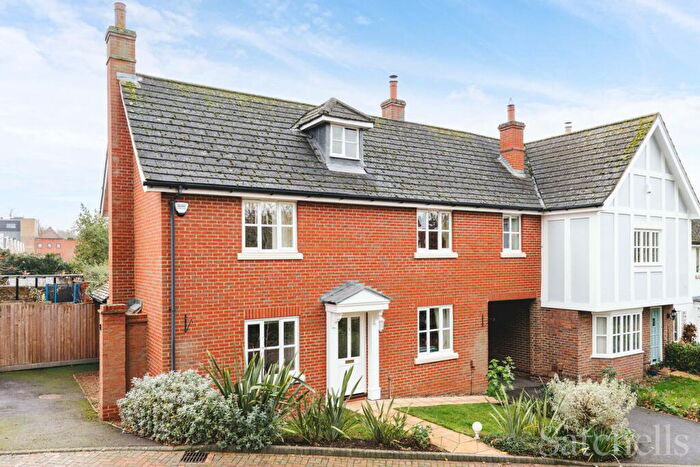 3 Bedroom Detached House For Sale In Jill Grey Place, Hitchin, SG4