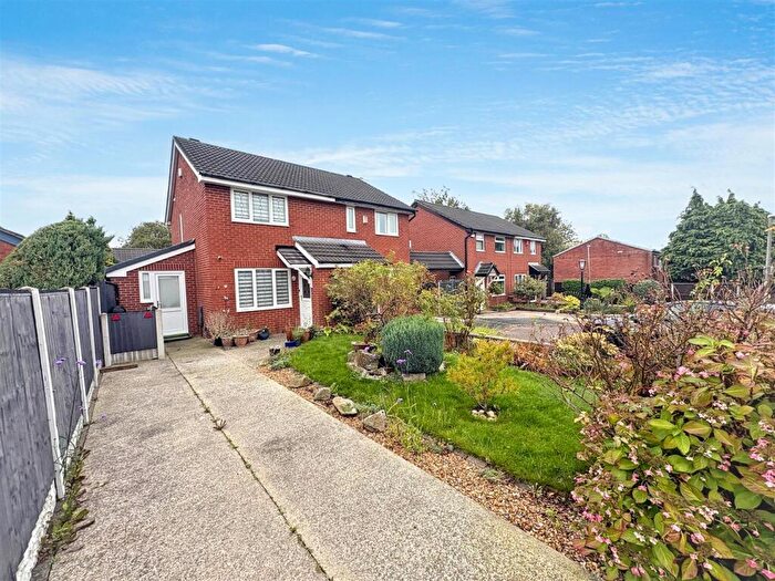 2 Bedroom Semi Detached House For Sale In Crofters Green, Preston, PR1