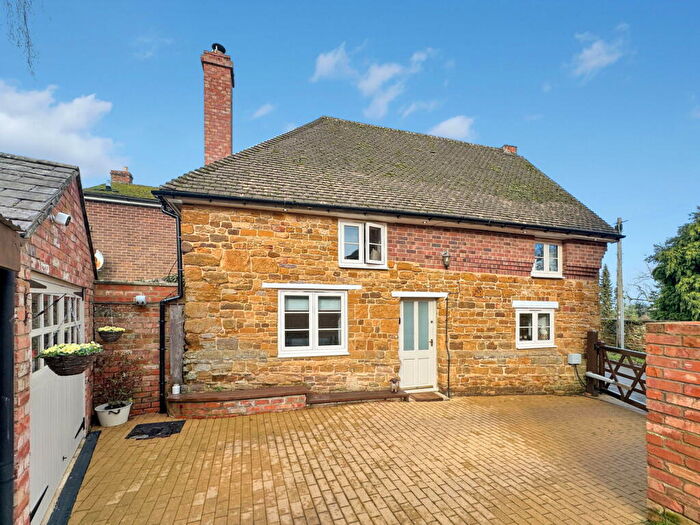 2 Bedroom Semi-Detached House For Sale In Yew Tree Lane, Spratton, NN6