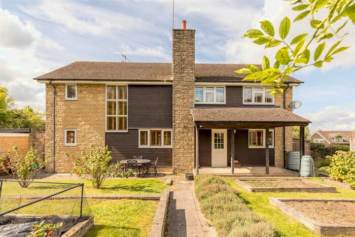 5 Bedroom Detached House For Sale In Lees Heights, Charlbury, Chipping Norton, OX7