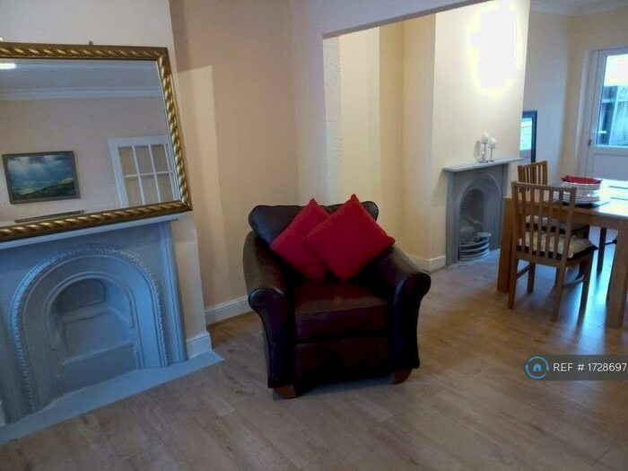 4 Bedroom Terraced House To Rent In Foord Street, Rochester, ME1