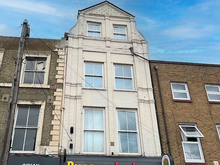 1 Bedroom Flat To Rent In Parrock Street, Gravesend, Kent, DA12