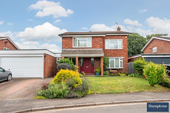 4 Bedroom Detached House For Sale In Walnut Way, Hyde Heath, HP6