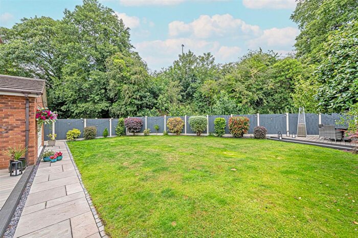 5 Bedroom Detached House For Sale In Sharon Park Close, Grappenhall, WA4 - Photo 5