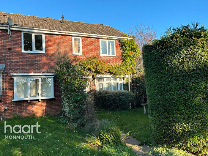 3 Bedroom End Of Terrace House For Sale In Maple Avenue, Chepstow, NP16