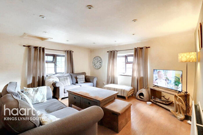 2 Bedroom Character Property For Sale In Smithy Road, Ingoldisthorpe, PE31