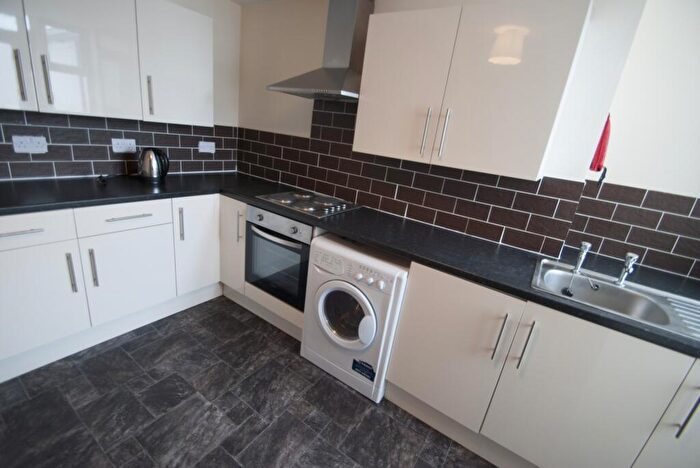 5 Bedroom Flat To Rent In Woodville Road, Cathays, CF24