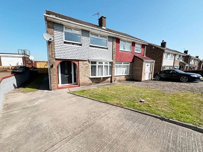 3 Bedroom Semi-Detached House For Sale In Witton Road, Ferryhill, DL17