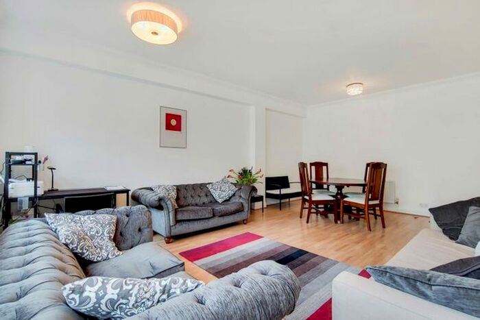 3 Bedroom Flat To Rent In Imperial Court, Kennington Lane, Kennington, London, SE11