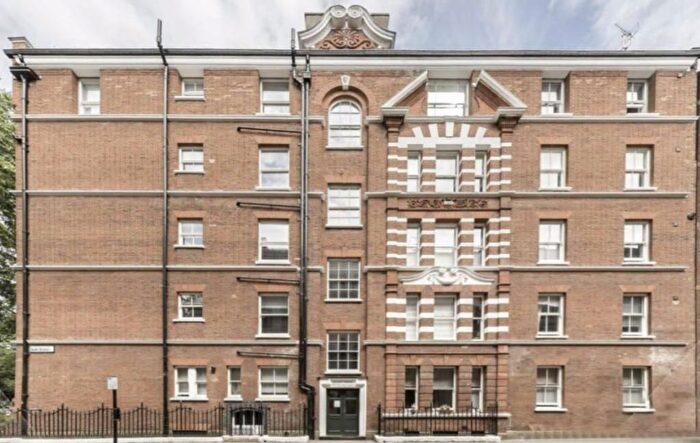 2 Bedroom Flat To Rent In Red Lion Square, Holborn, London, WC1R