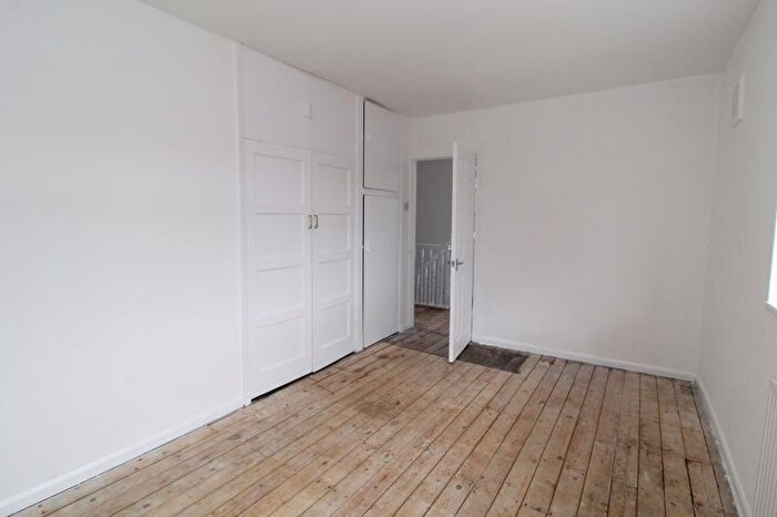 3 Bedroom Semi-detached House For Sale In Chidwall Road, Woodhouse Park, M22