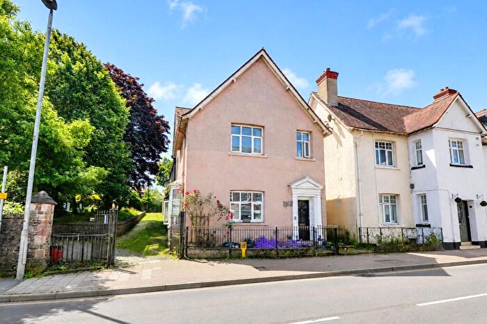 3 Bedroom Semi-Detached House For Sale In New Street, Torrington, Devon, EX38