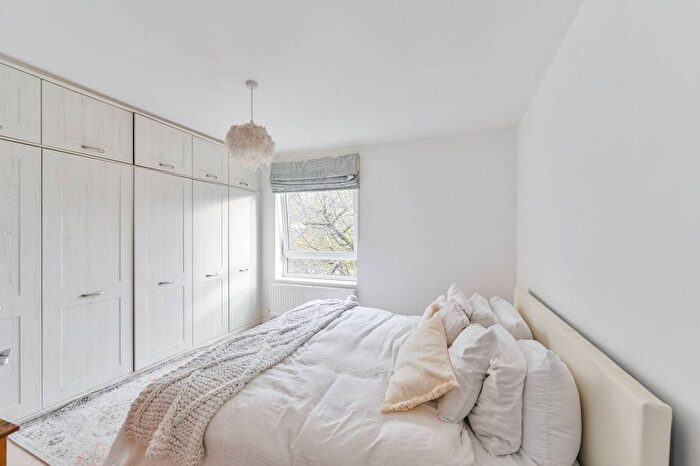 1 Bedroom Flat For Sale In Spencer Road, Wandsworth, London, SW18