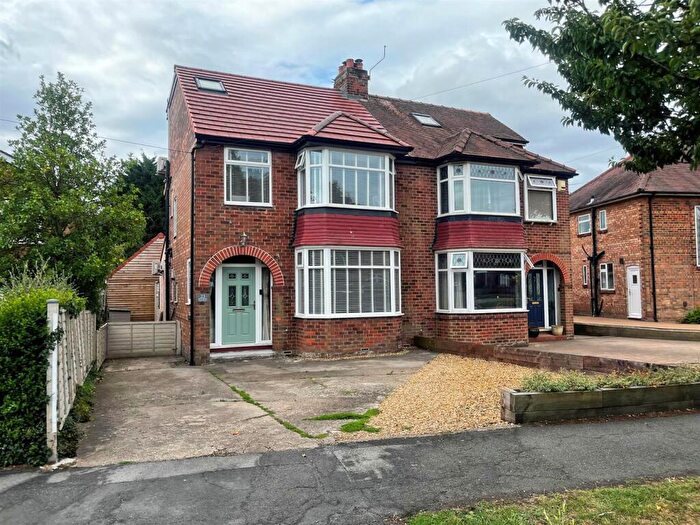 4 Bedroom Semi-Detached House For Sale In Dene Road, Cottingham, HU16