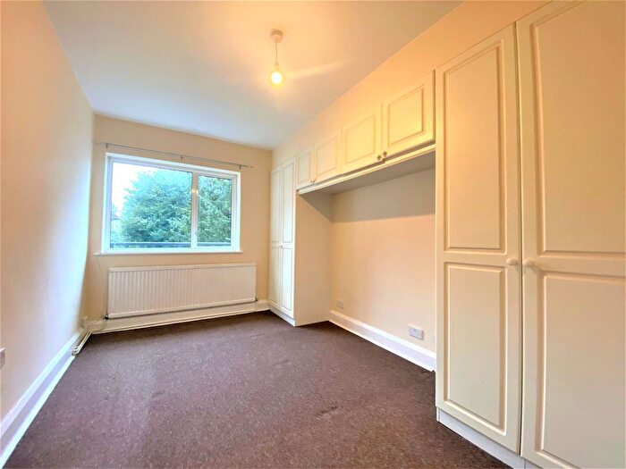 1 Bedroom Flat To Rent In Park Road, Uxbridge, UB8