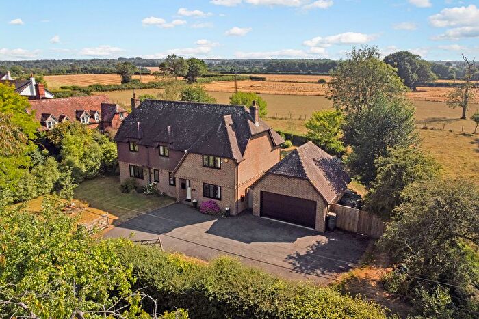 4 Bedroom Detached House For Sale In Pond Lane, Lasham, GU34