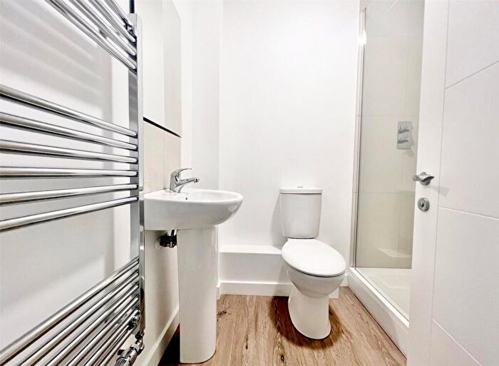 1 Bedroom Flat To Rent In Victoria Drive, Bognor Regis, West Sussex, PO21