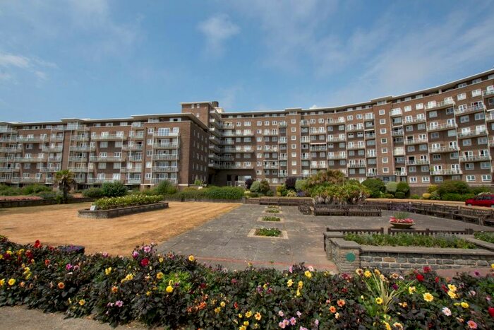 3 Bedroom Apartment To Rent In The Gateway, Dover, CT16