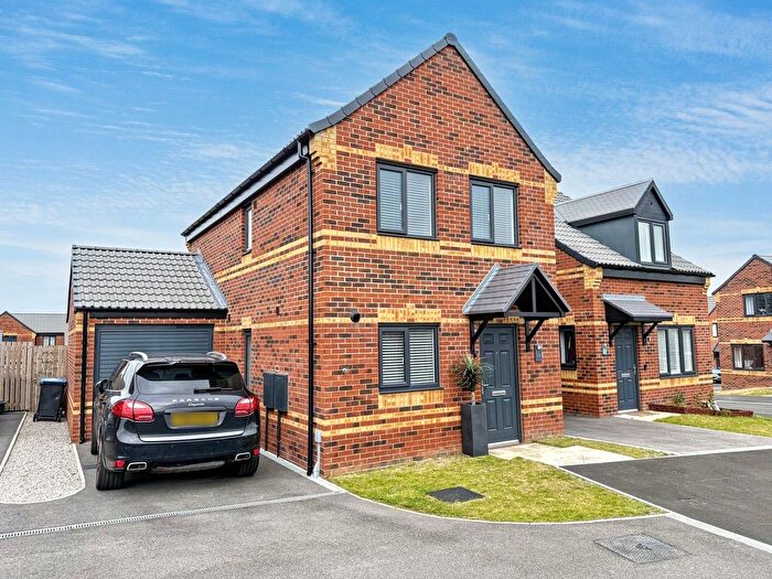 3 Bedroom Semi-detached House For Sale In Sunshine Place, Blackhall Colliery, Hartlepool, TS27