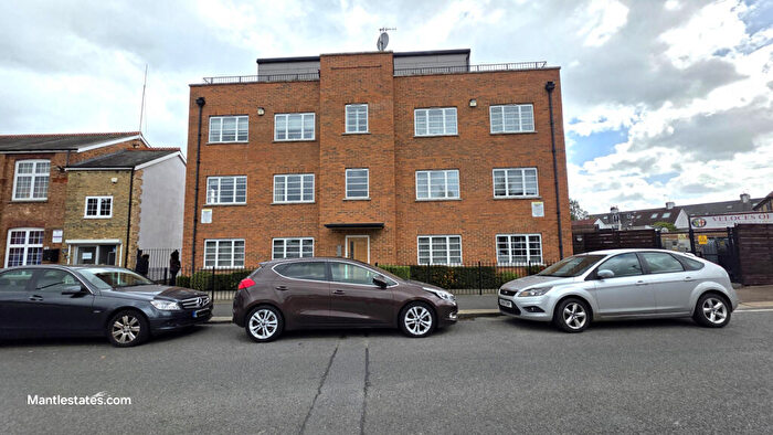 1 Bedroom Flat For Sale In Victoria Road, New Barnet, EN4