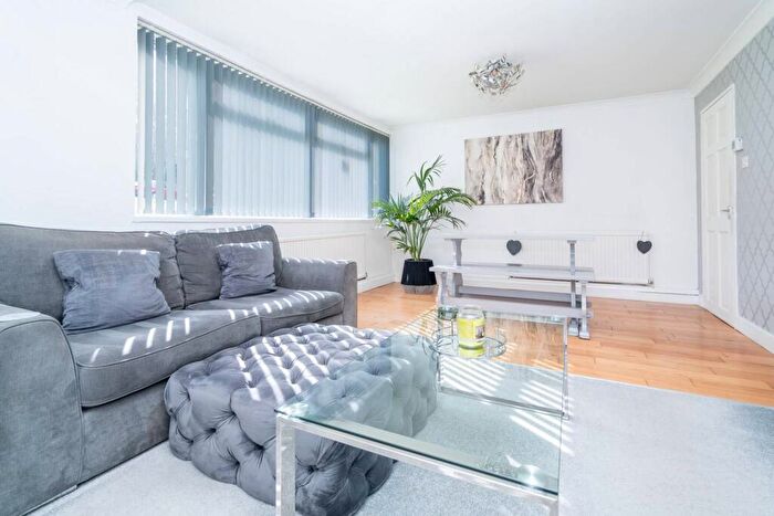 2 Bedroom Flat For Sale In Westerdale, Hemel Hempstead, HP2