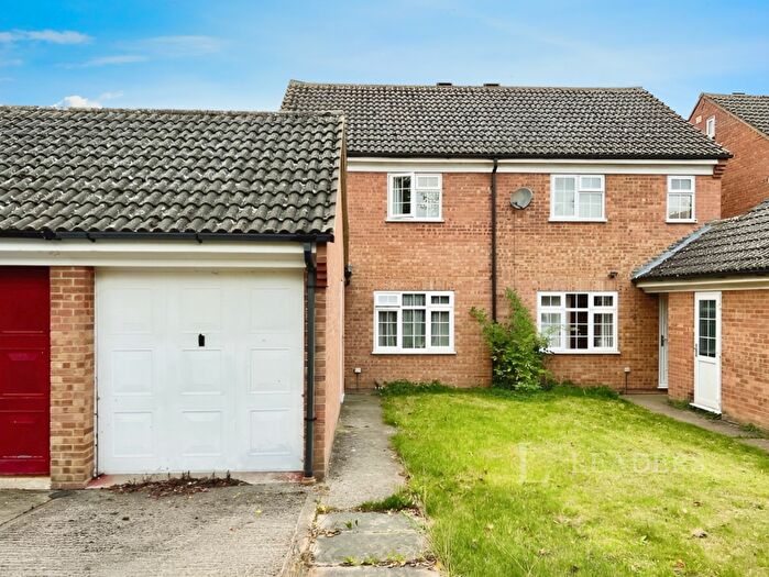 2 Bedroom Semi-Detached House To Rent In Headington Close, Cambridge, CB1