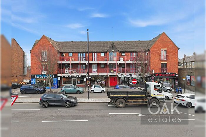 2 Bedroom Flat For Sale In Burywood Court, Hertford Road, Enfield, EN3