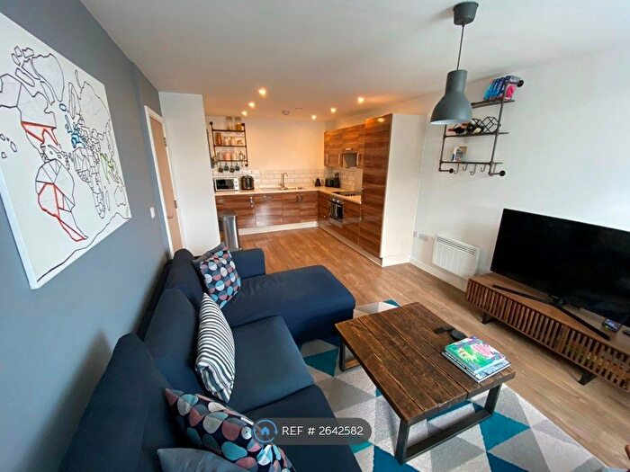 2 Bedroom Flat To Rent In College Street, Southampton, SO14