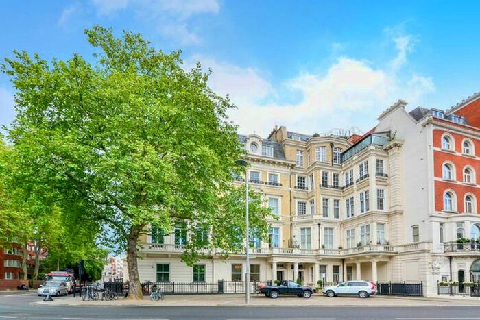 1 Bedroom Flat For Sale In Hyde Park Gate, South Kensington, London, SW7