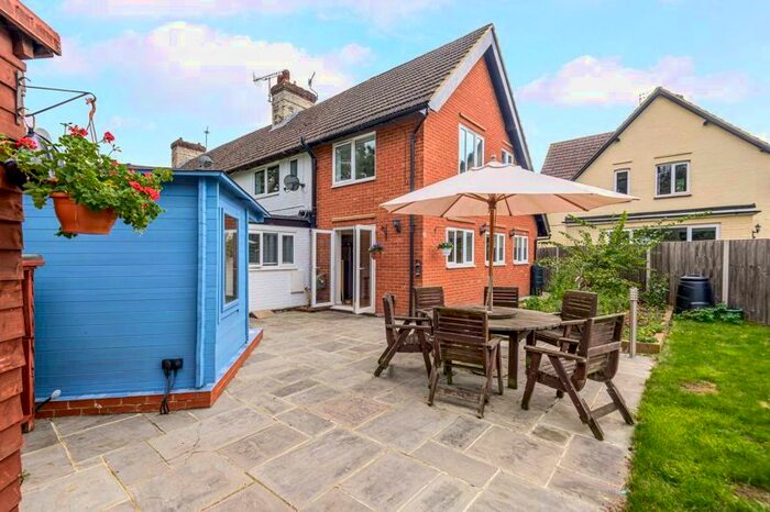 4 Bedroom Semi-Detached House To Rent In Pondfield Road, Godalming, GU7