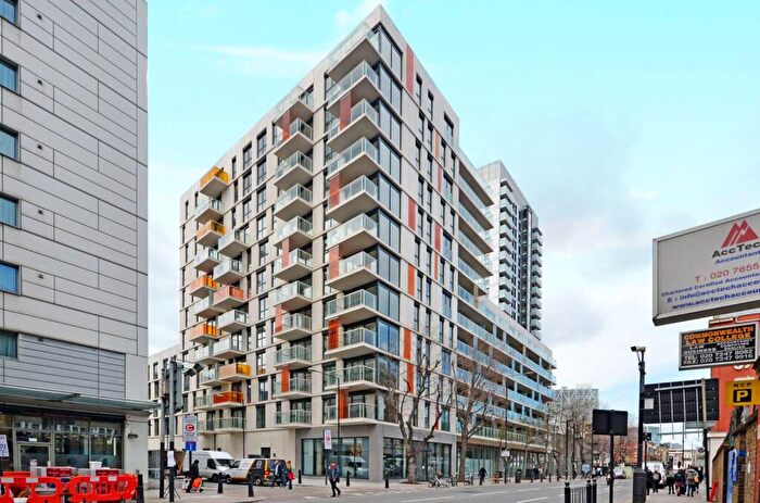 Studio To Rent In Commercial Street, Tower Hamlets, London, E1