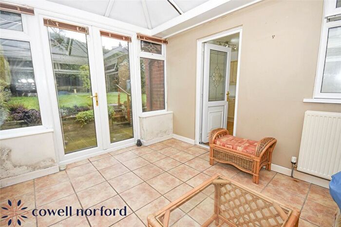 2 Bedroom Bungalow For Sale In Bedford Avenue, Shaw, Oldham, Greater Manchester, OL2