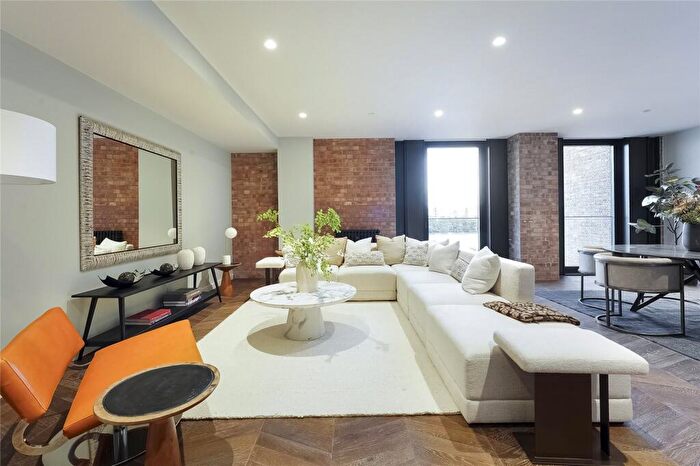 3 Bedroom Apartment To Rent In Switch House West, Battersea Power Station, Circus Road West, London, SW11