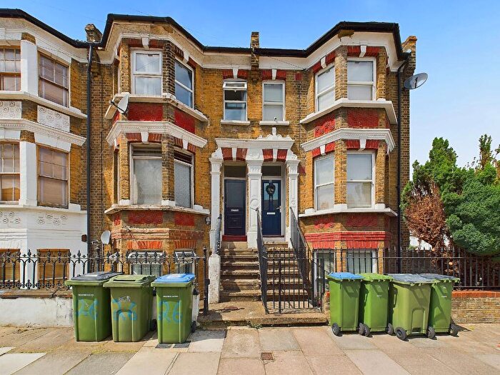 1 Bedroom Flat To Rent In Heverham Road, London, Greater London, SE18