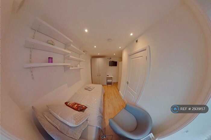 Studio To Rent In Langney Road, Eastbourne, BN21