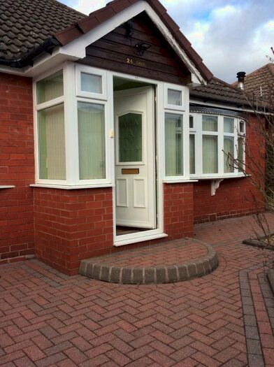 2 Bedroom Detached Bungalow To Rent In Boat Lane Irlam Manchester, M44