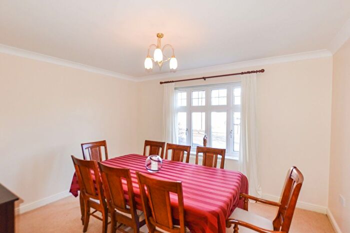 5 Bedroom Detached House For Sale In Priory Wynd, Kilwinning, KA13
