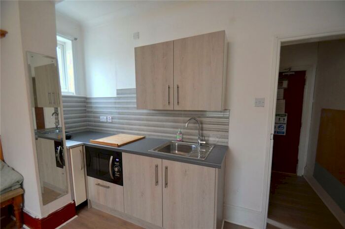 1 Bedroom Property To Rent In Brighton Road, Purley, CR8