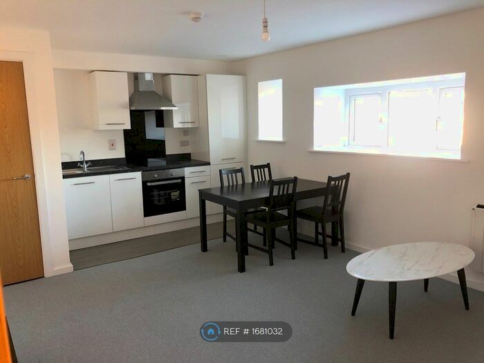 2 Bedroom Flat To Rent In Viaduct Road, Leeds, LS4