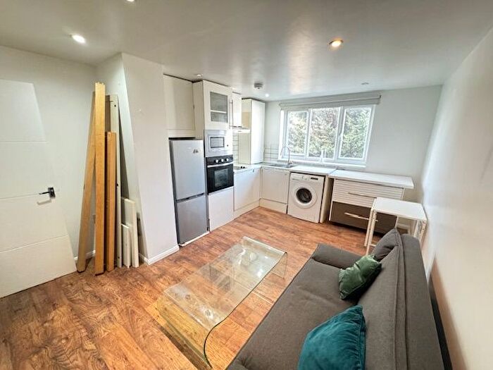 1 Bedroom Flat To Rent In Vartry Road, London, N15