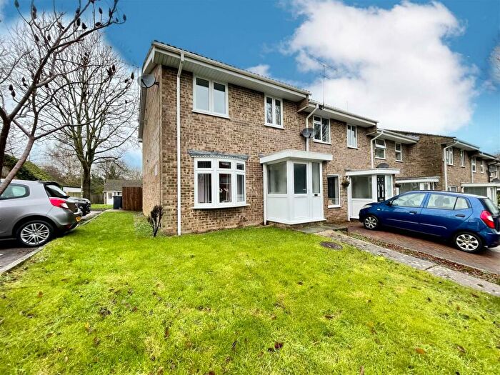 3 Bedroom End Of Terrace House To Rent In Greens Close, Bishops Waltham, Southampton, SO32