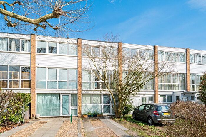 4 Bedroom Terraced House To Rent In Fairlawns, Twickenham, TW1