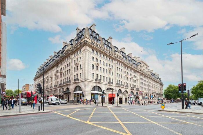 4 Bedroom Flat To Rent In Baker Street, London, NW1