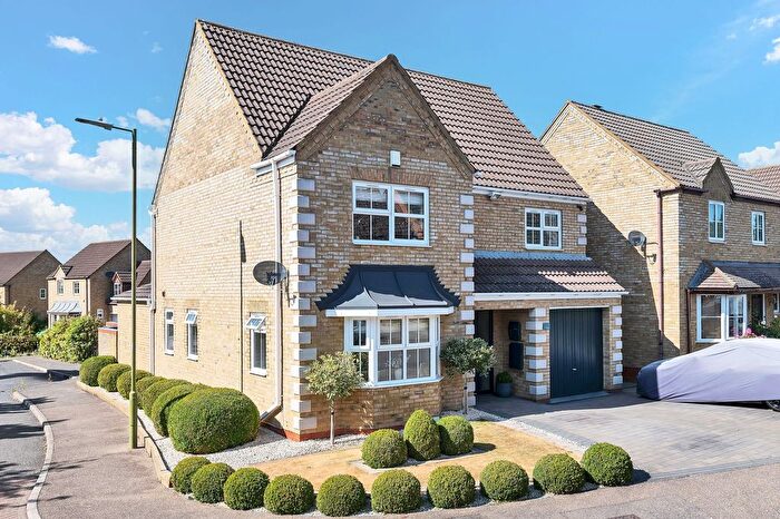 4 Bedroom Detached House For Sale In Quail Walk, Royston, SG8