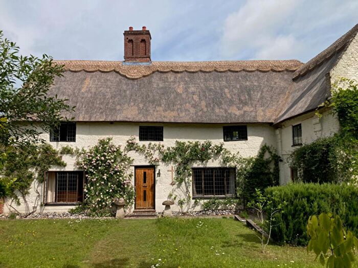 5 Bedroom Detached House For Sale In Strumpshaw Norfolk, NR13