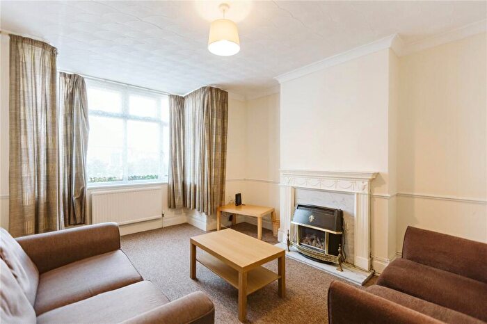 3 Bedroom End Of Terrace House To Rent In Beverley Road, Horfield, Bristol, BS7