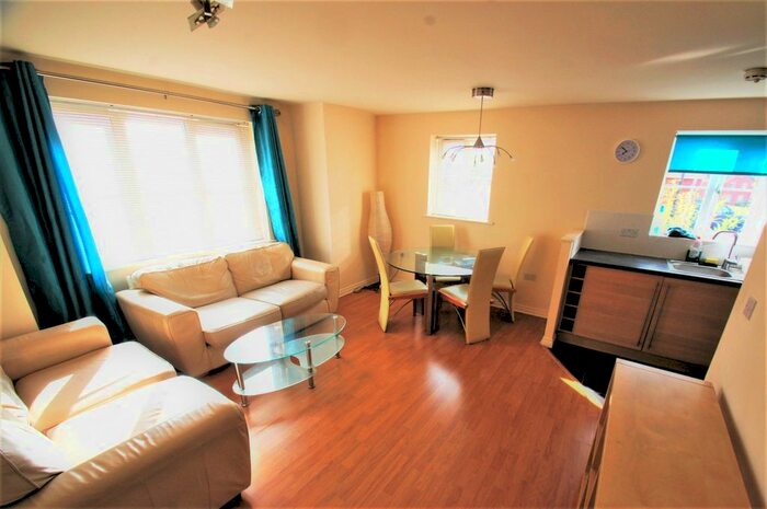 2 Bedroom Flat To Rent In Signet Square, Coventry, CV2