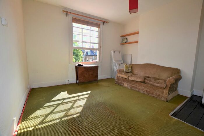 4 Bedroom Flat To Rent In Stroud Green Road, London, N4