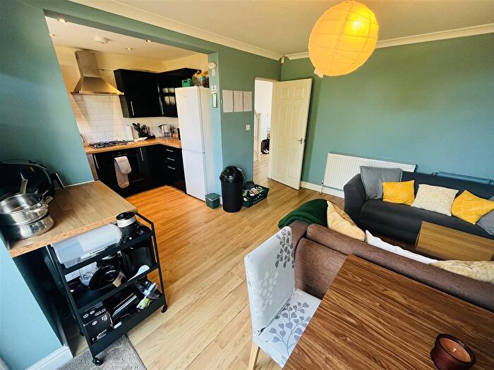 4 Bedroom Terraced House To Rent In Cropthorne Road, Horfield, Bristol, BS7