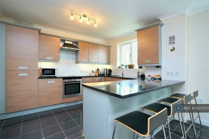 2 Bedroom Flat To Rent In Skipper Way, Little Paxton, St. Neots, PE19